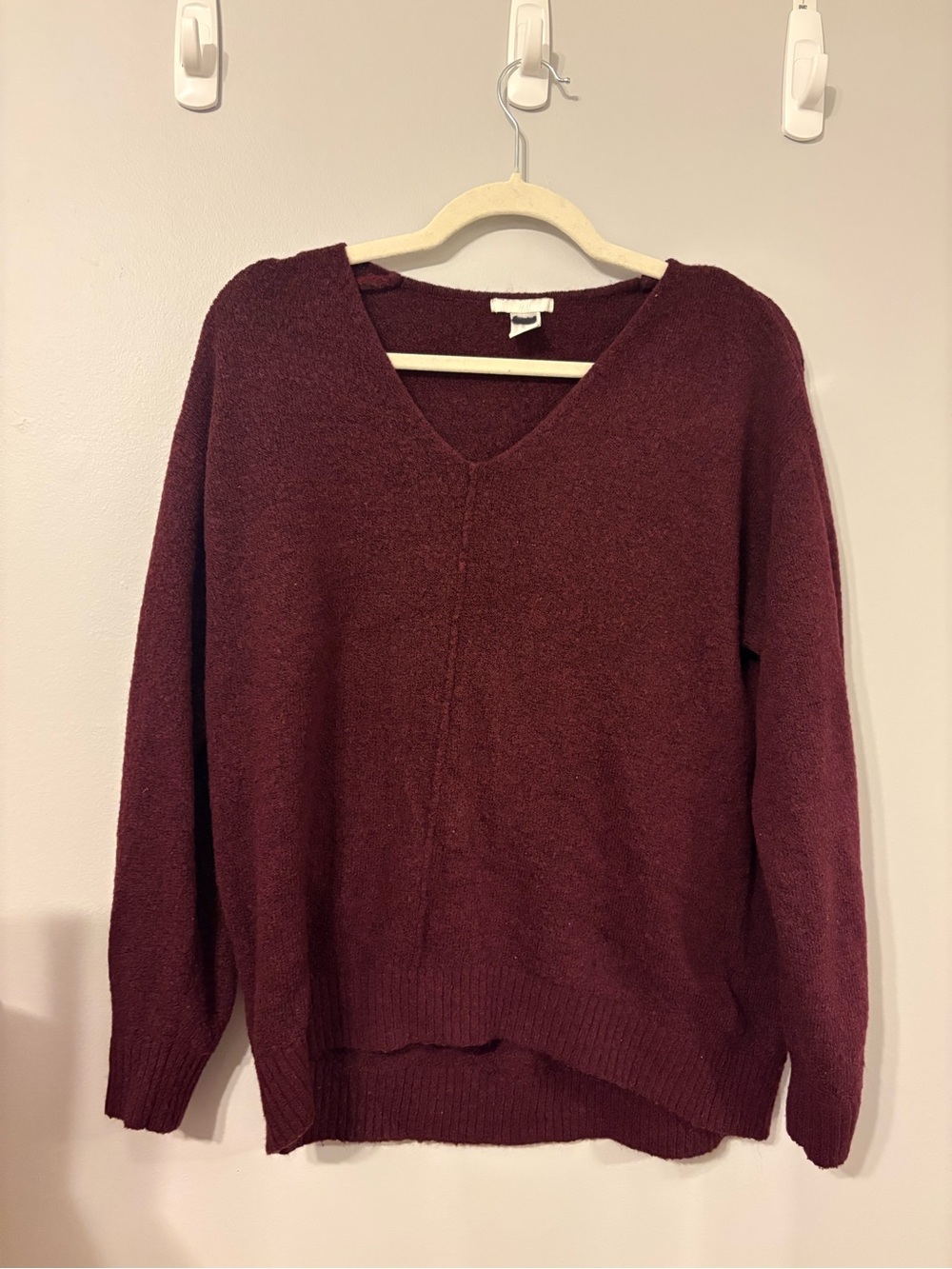 H&M Cozy V-Neck Women's Sweater in Burgundy